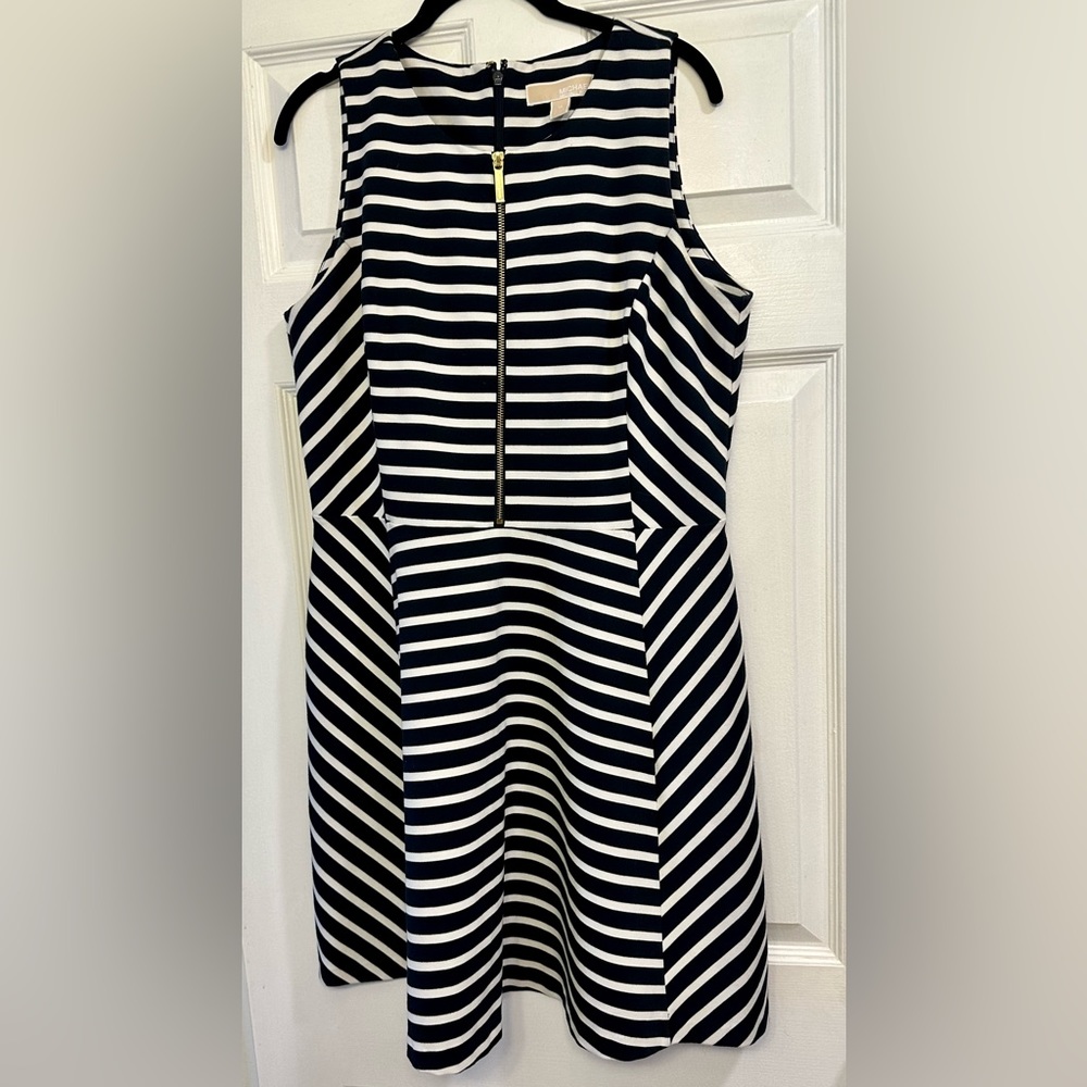 Like New Michael Kohl Dress, Size 14 Black White Stripes, Skater Skirt Gold Zip